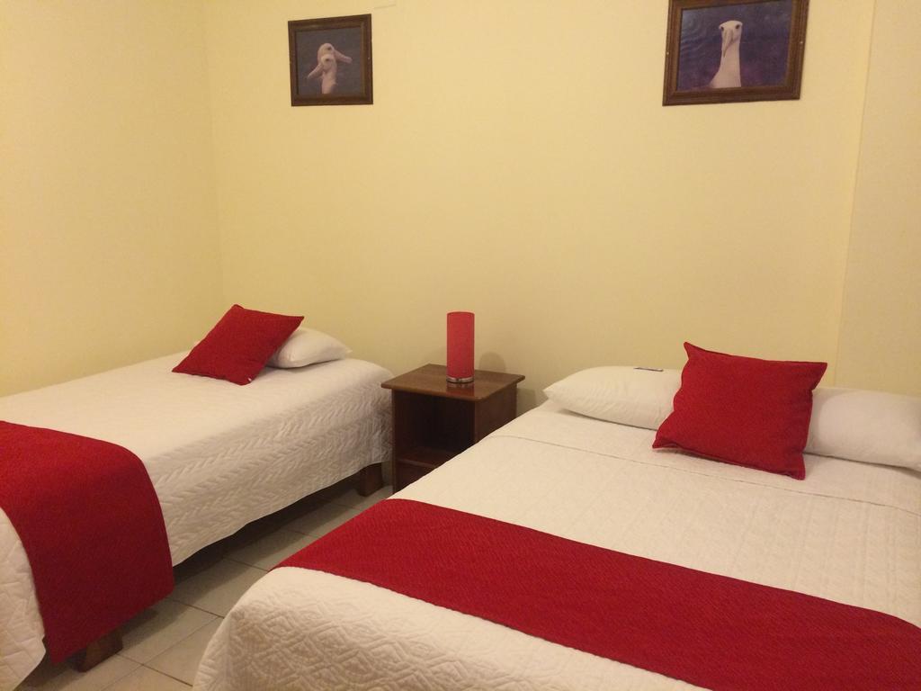 Hotel Red Booby Puerto Ayora  Eksteriør bilde