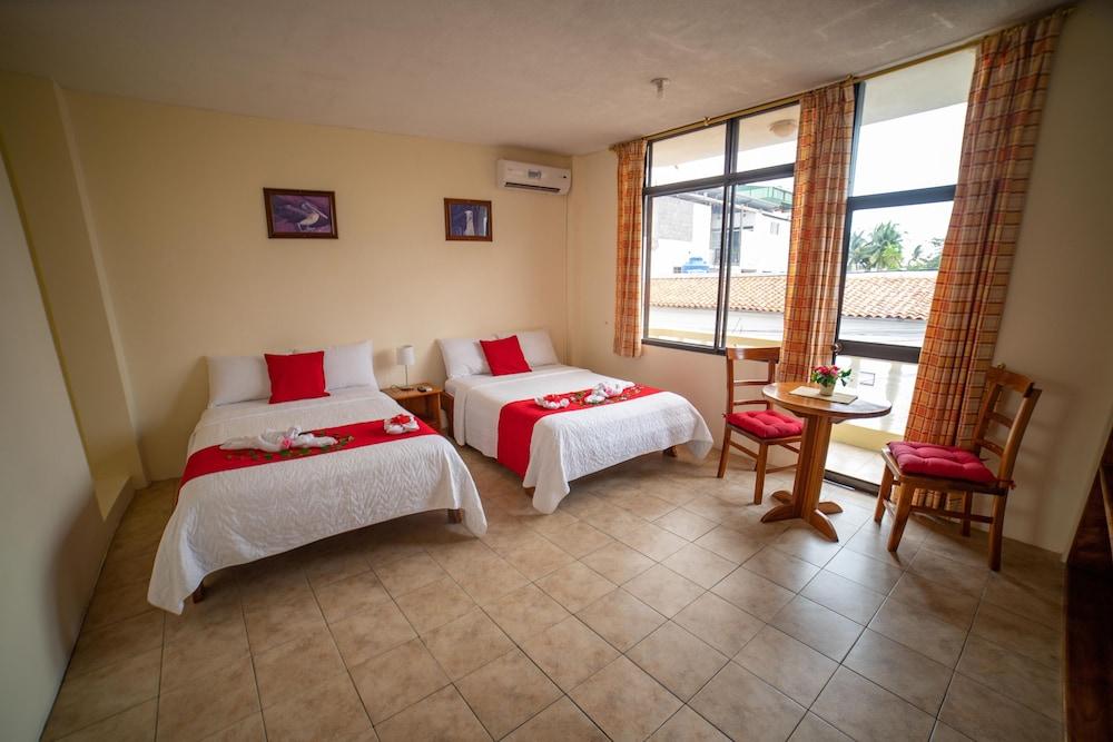 Hotel Red Booby Puerto Ayora  Eksteriør bilde