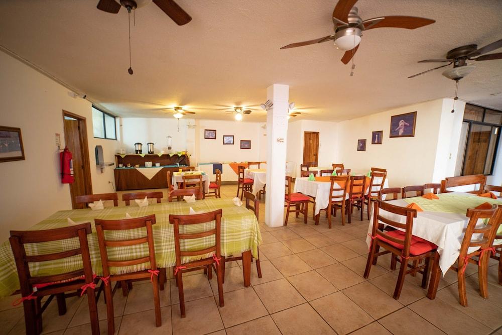 Hotel Red Booby Puerto Ayora  Eksteriør bilde
